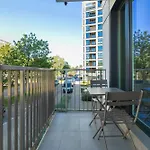 Apartmán Elegant In For Remote Work With Parking And Balcony By Renters *