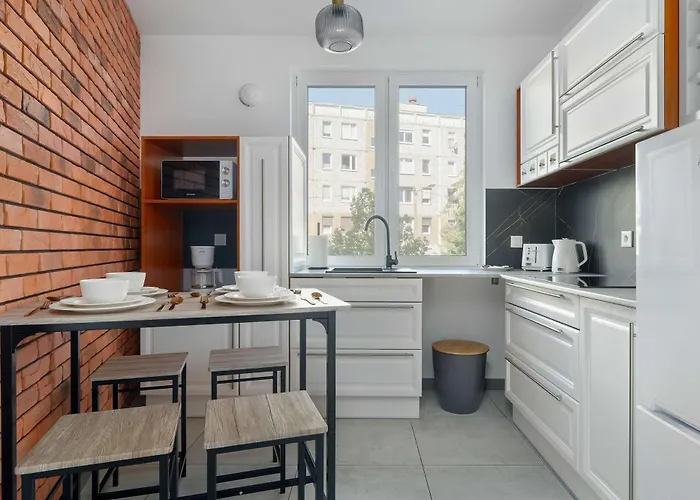 Apartment Elegant In For Remote Work With Parking And Balcony By Renters